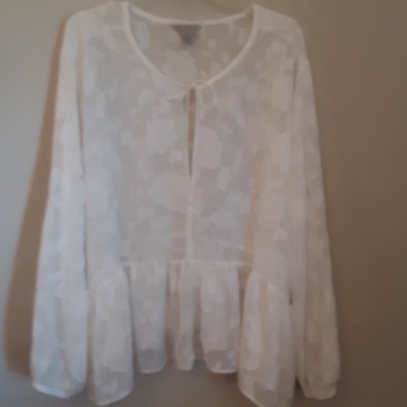 Belle Sky White Blouse - Picture 2 of 3